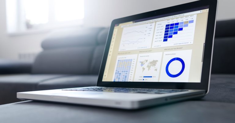 HRM в Битрикс24: автоматизация HR-процессов через CRM