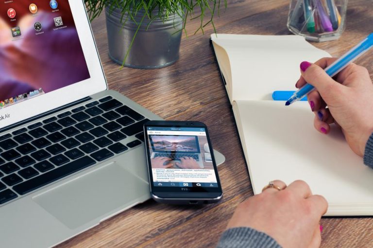 Интеграция CRM с соцсетями ВКонтакте, Instagram и Facebook